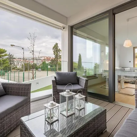 Apartmán The Majestic Bel Etage Upscale With Pool