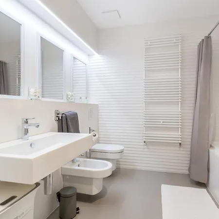 The Majestic Bel Etage Upscale With Pool Apartment Split